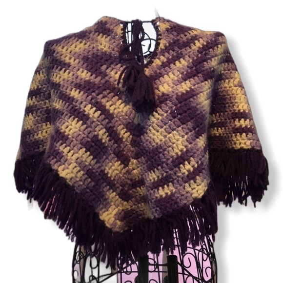Handmade Knit Girls Poncho Shawl Fringe Purple Size Small - Picture 7 of 7